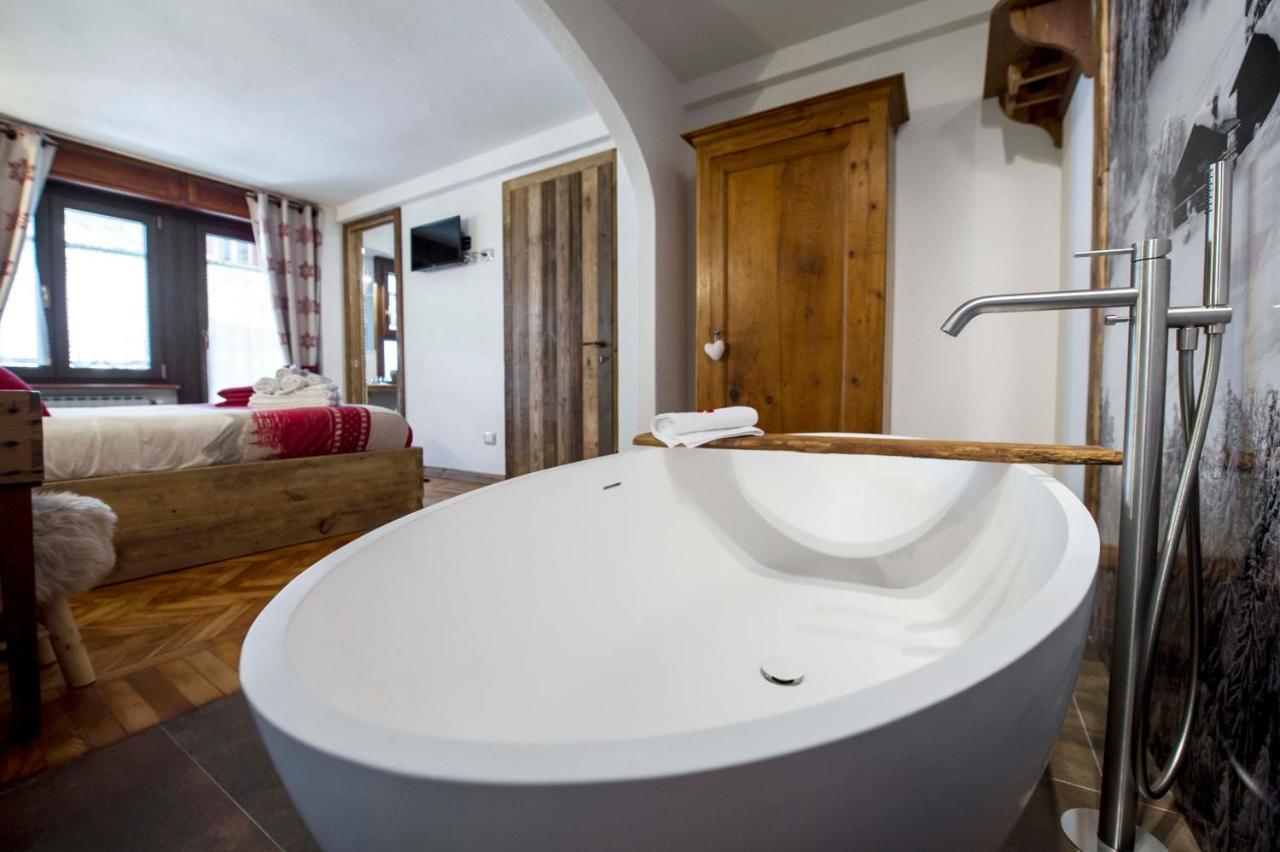 Le Relais Du Boucher Gaby Eksteriør billede